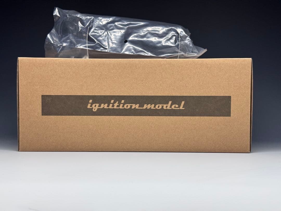 IG 1/18 日産 スカイライン RS ターボ R30 レッド エンジン付