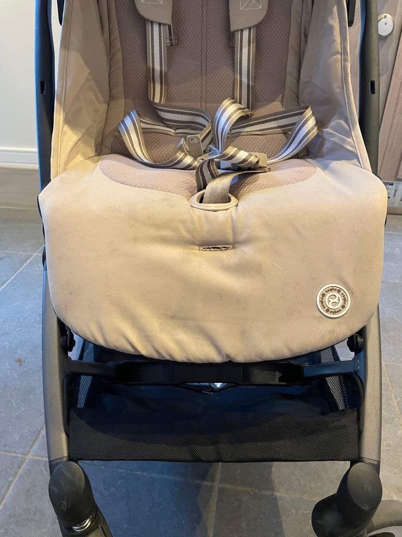 Cybex ベージュ サイベックスリベラの通販｜thasniri.com