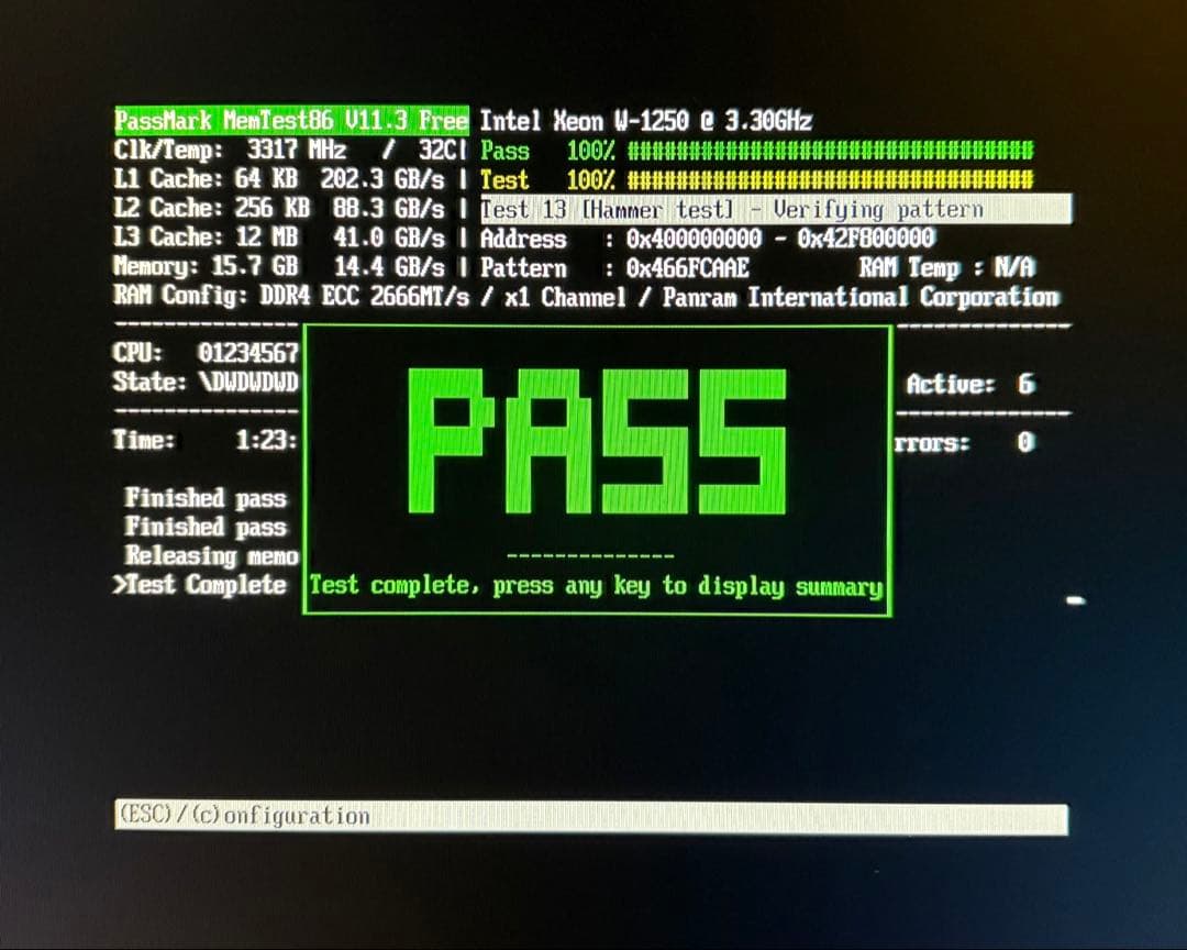 メモリー ADTEC DDR4-2666/2400 UDIMM VLP ECC 16GB