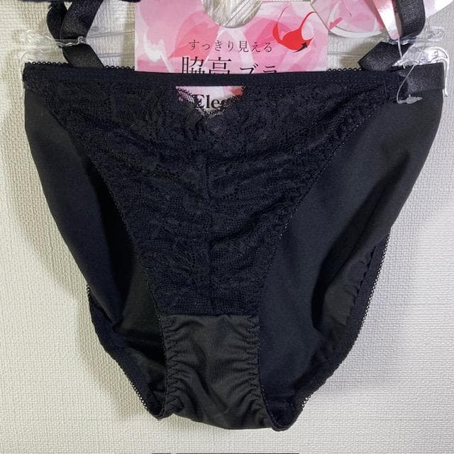 桜～yumi～《５点》【F90/3L】ブラ・ショーツ★51129051