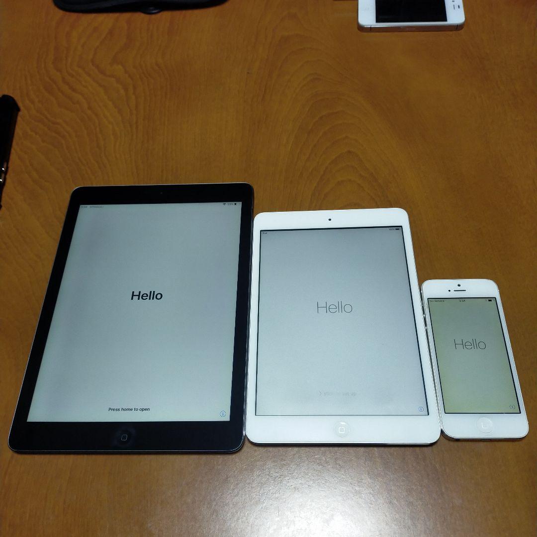 Apple iPad (第5世代) 32GB Wi-Fi ブラック他　セット Amazon.co.jp: 【整備済み品】 Apple iPad (第5世代) Wi-Fi +