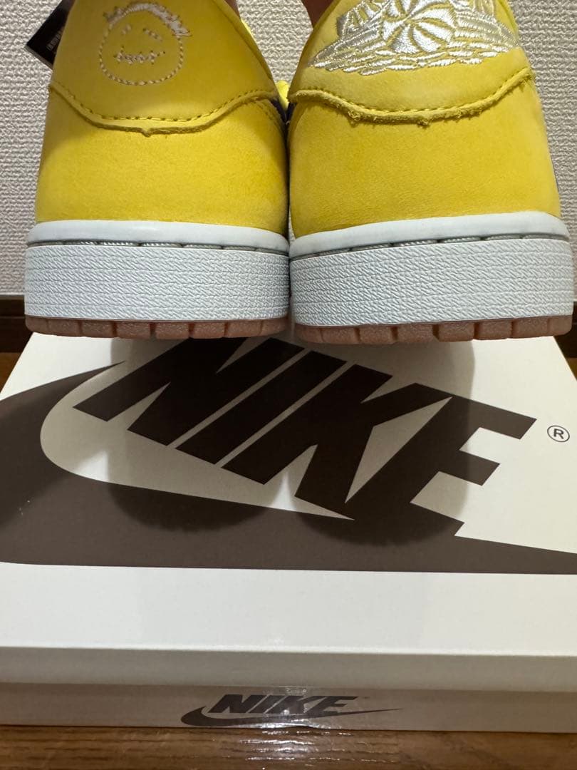 Travis Scott × NikeAir Jordan 1 \"Canary\"
