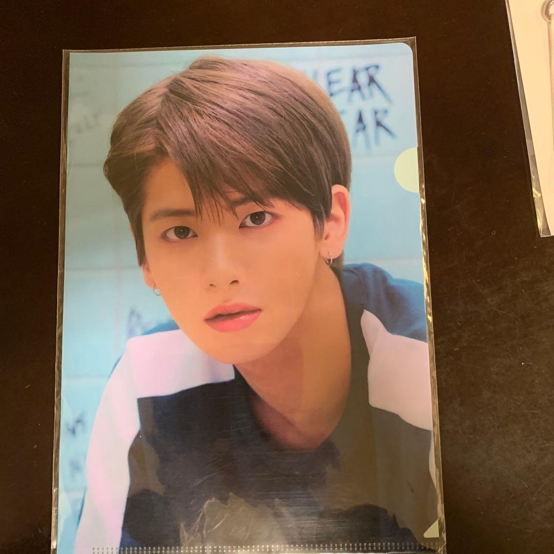 テヒョン クリアファイル 缶バッジ フォトスタンド キーホルダー txt