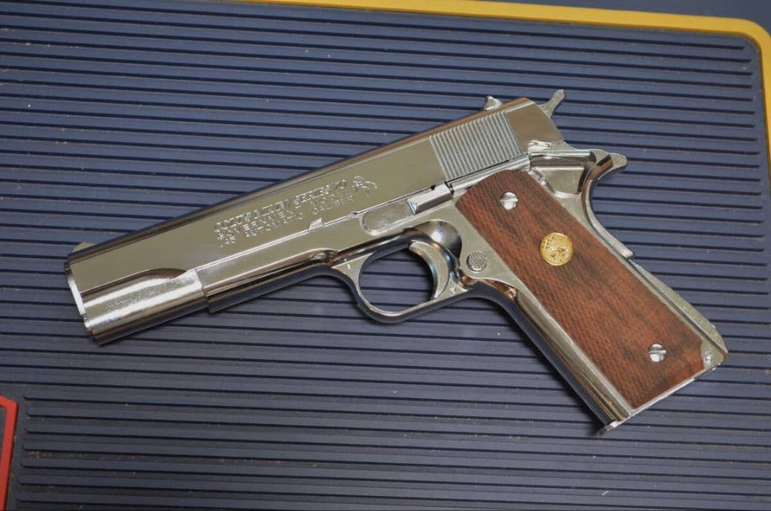 東京マルイ　ガスブローバック　コルトガバメント　シリーズ70ニッケルフィニッシュ コルト ガバメント シリーズ'70 ニッケルフィニッシュ - ガスブロー