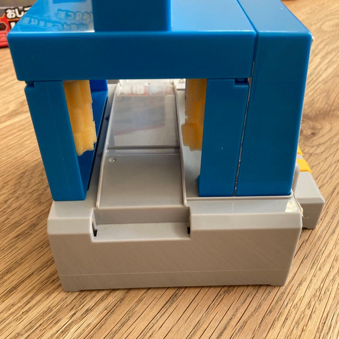 トミカ じゃぶじゃぶ洗車場 - メルカリ