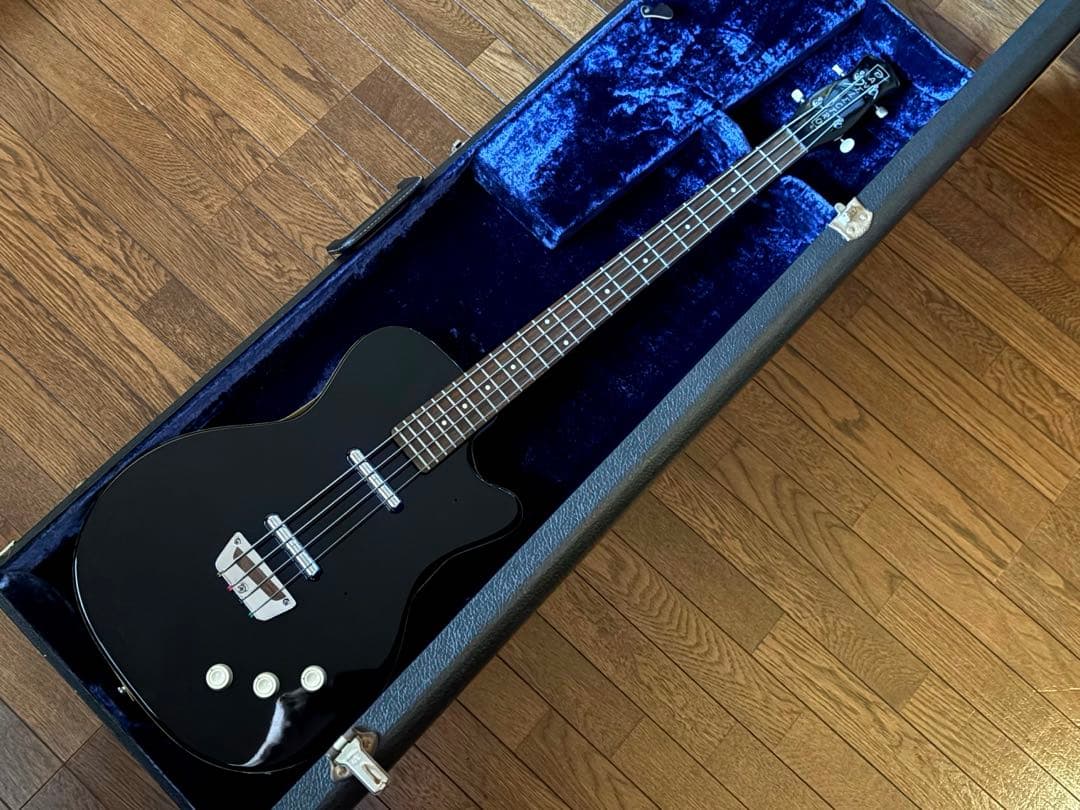 Danelectro シングルカッタウェイベース レアモデル - メルカリ