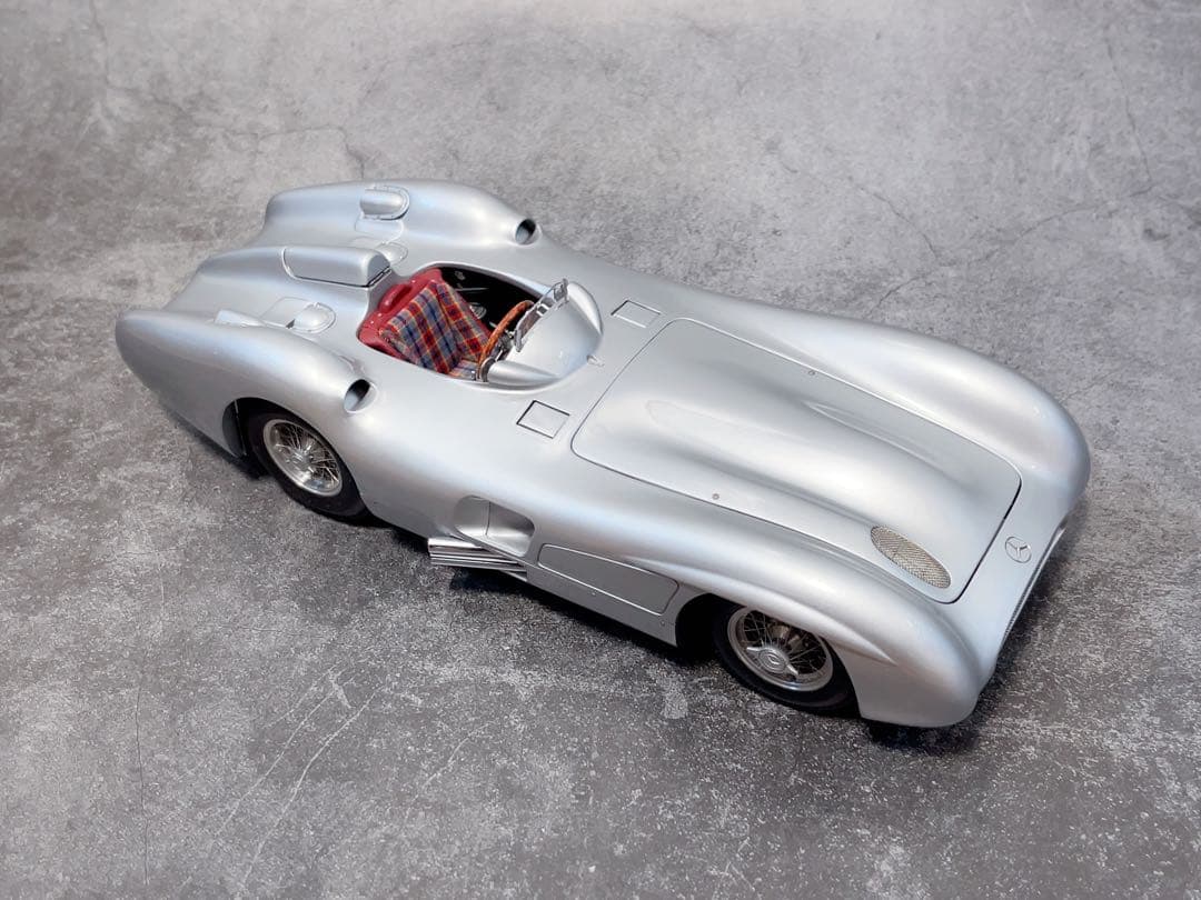 CMC 1/18 メルセデス・ベンツW196r 1954/55 シーエムシー