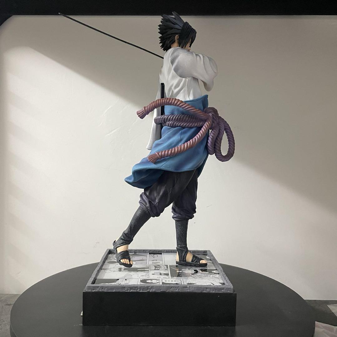 NARUTO ナルト　うちはサスケ　高さ35cm 海外フィギュア