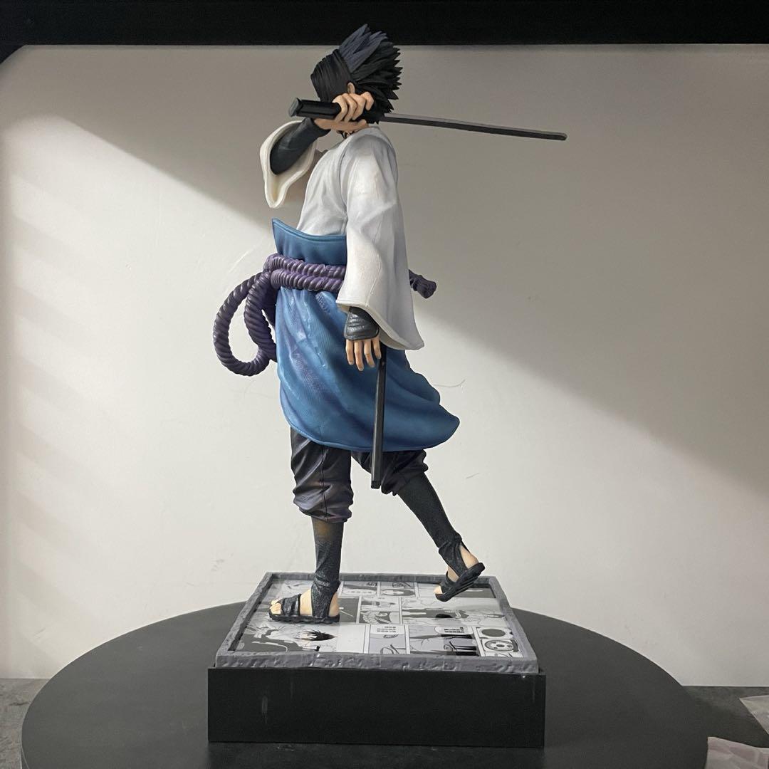 NARUTO ナルト　うちはサスケ　高さ35cm 海外フィギュア