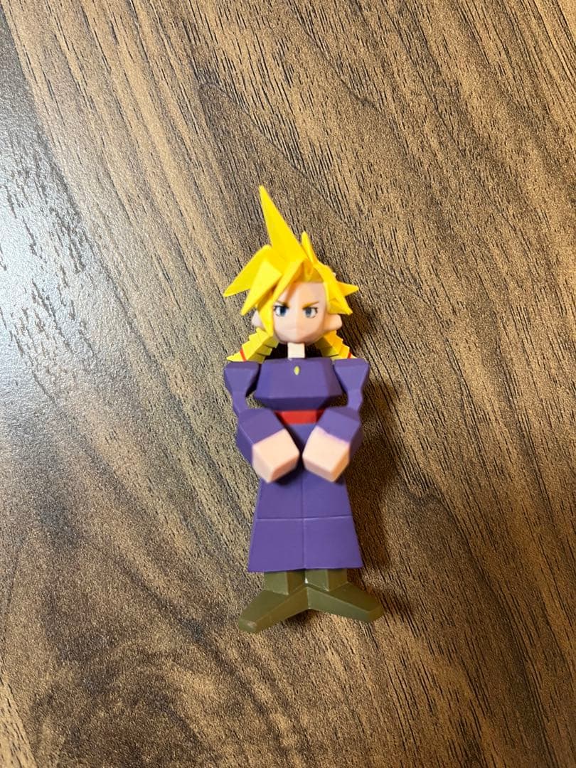 FF7 一番くじ　G賞ミニフィギュア　女装クラウド