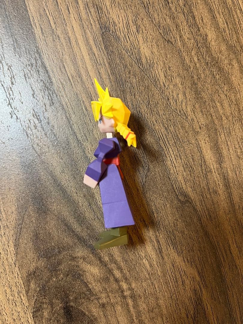 FF7 一番くじ　G賞ミニフィギュア　女装クラウド