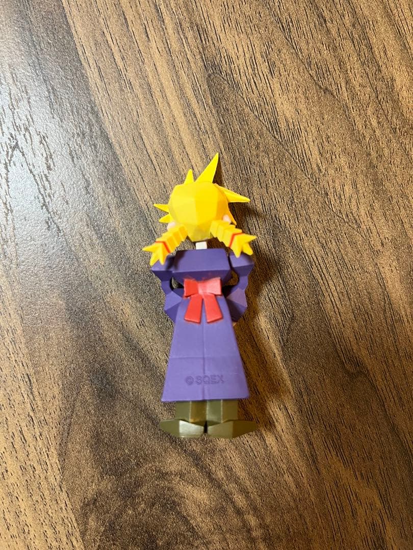 FF7 一番くじ　G賞ミニフィギュア　女装クラウド