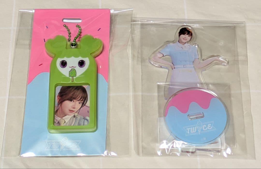TWICE TWICE ジョンヨン アクスタ カードホルダー スライドキーホルダー 他