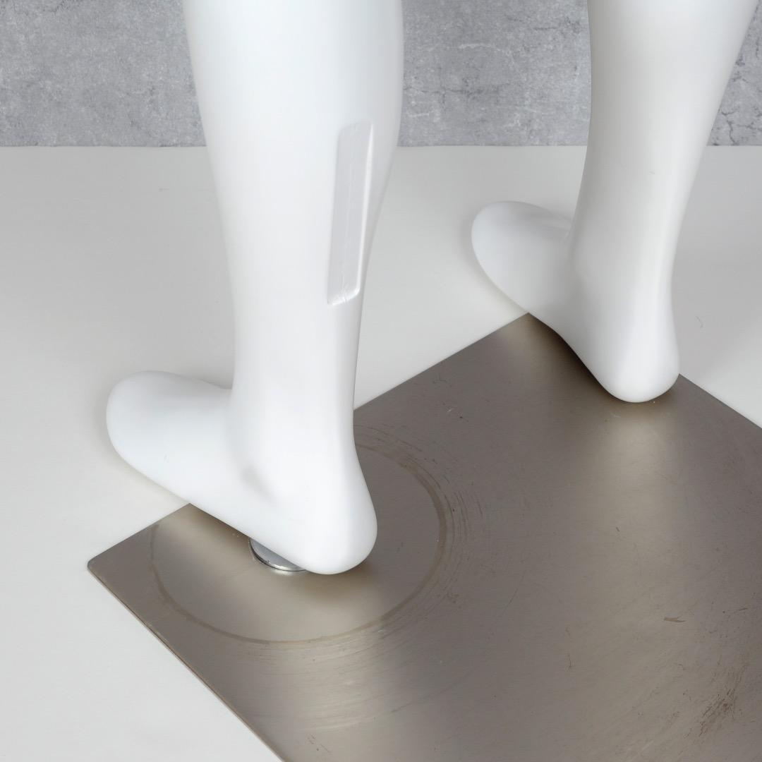 メンズ ヘッドレスマネキン 白 男性 樹脂製 軽量 細マッチョ ボディ 紳士全身