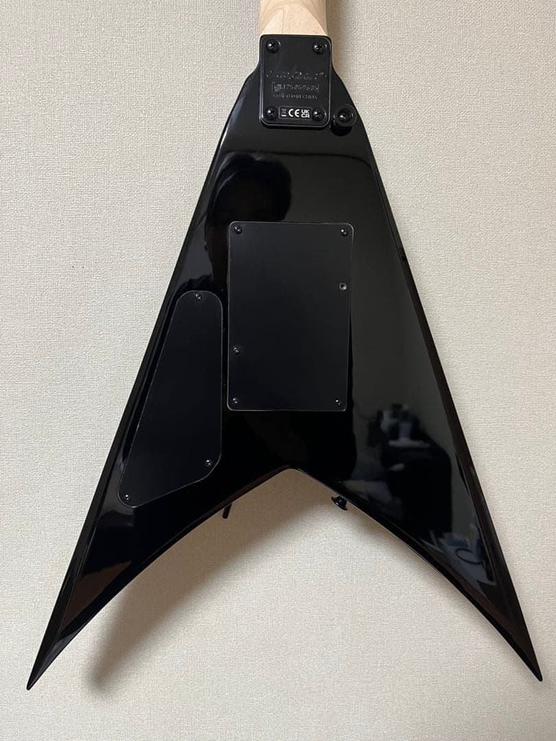 【中古】Jackson エレキギター JS32 kingVブラック