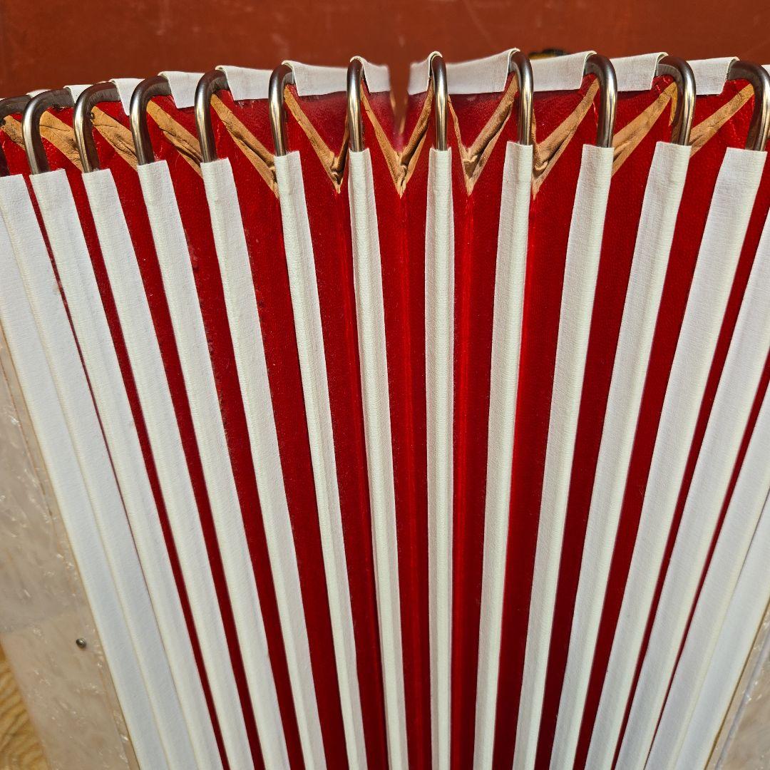 希少 レアカラー TOMBO No.65 CHANSON アコーディオン - メルカリ