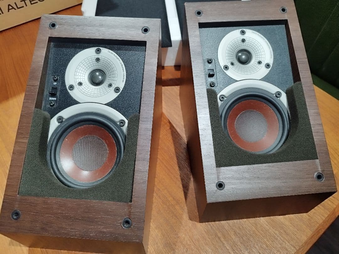 DALI ALTECO C1 MH [ウォールナット ペア] DALI ALTECO C1 MH [ウォールナット ペア] 価格比較 - 価格.com