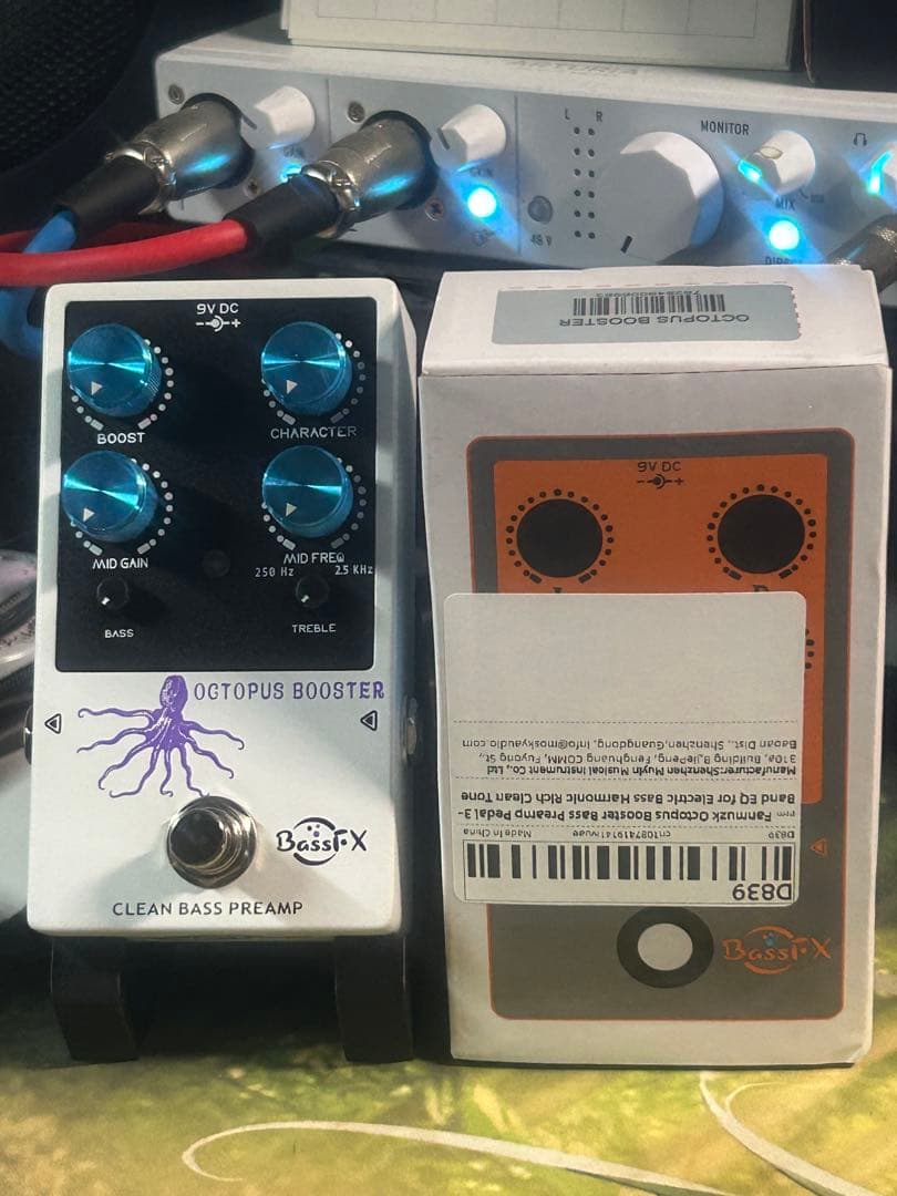 レア】BassFX Octopus Booster ベースプリアンプ - メルカリ