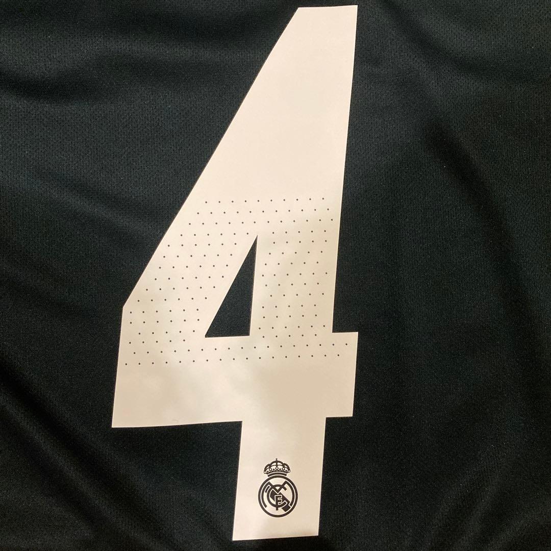 セルヒオラモスネーム入り レアル・マドリードユニフォーム - メルカリ