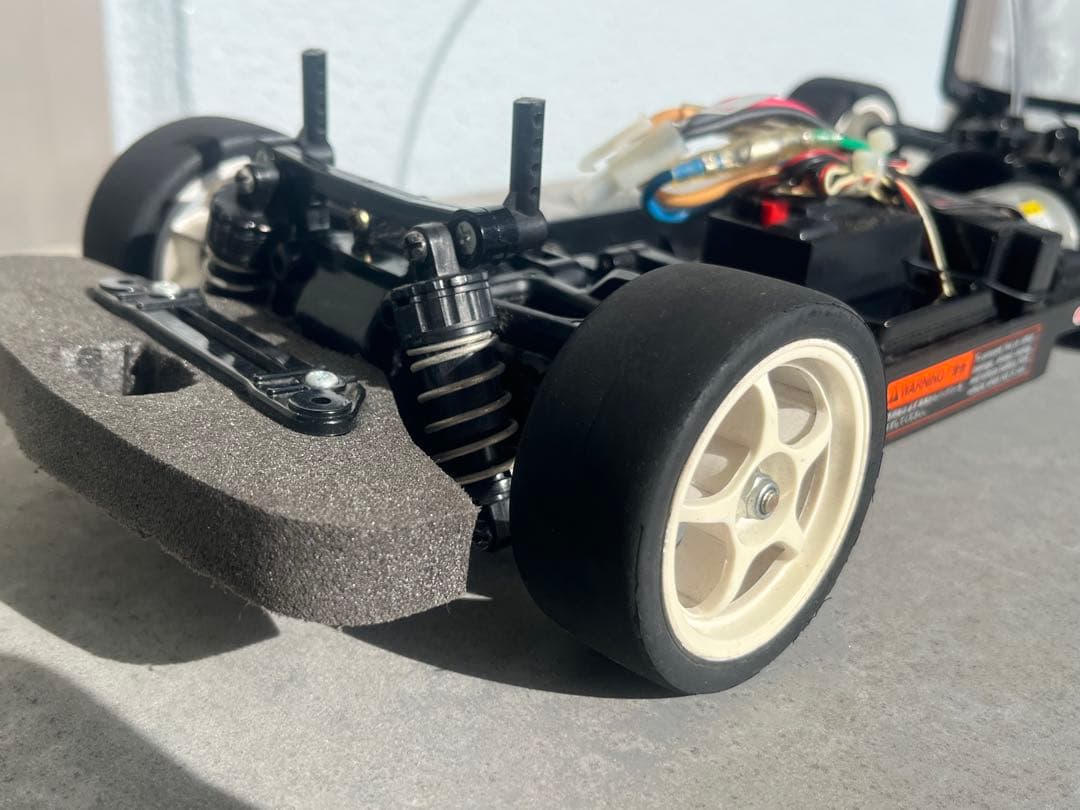 【ジャンク】1/10RC カルソニック IMPUL Z 電動ラジコン