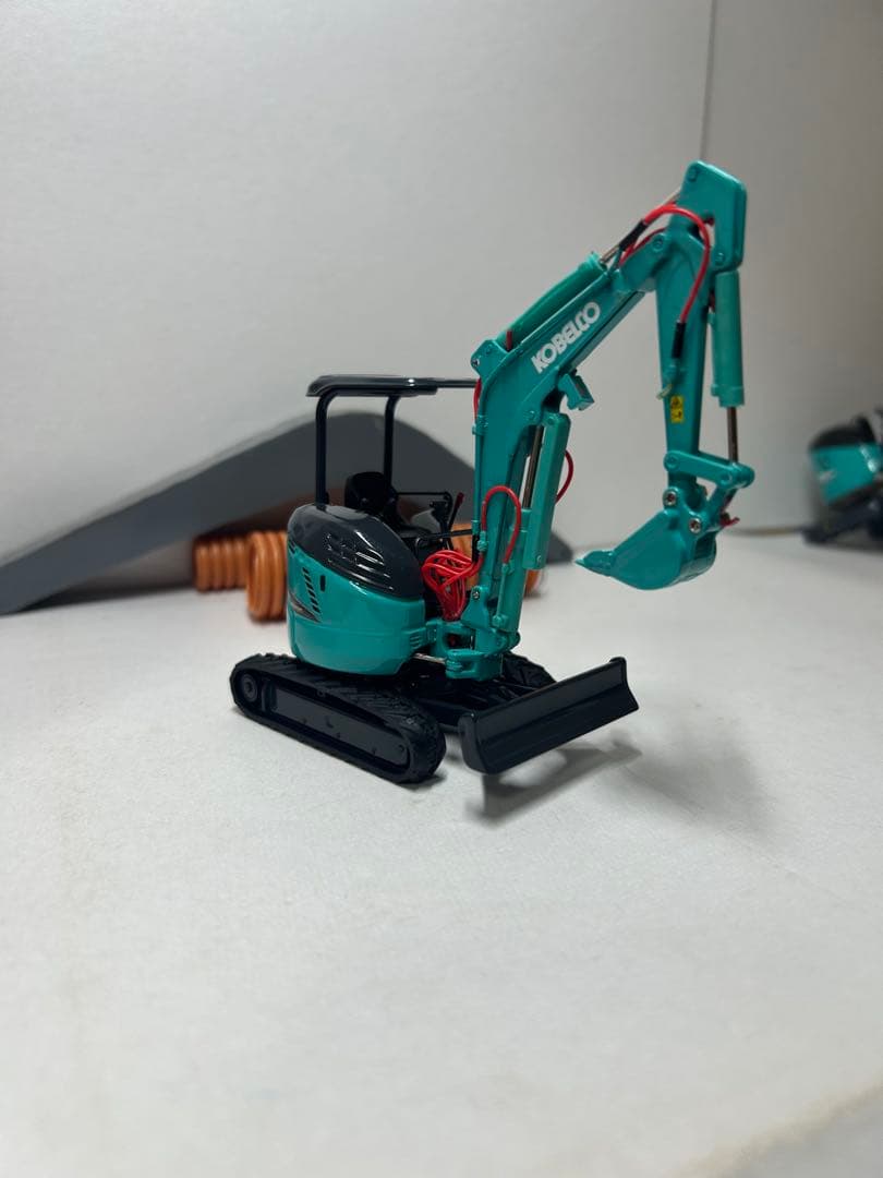 ミニカー KOBELCO sk28sr