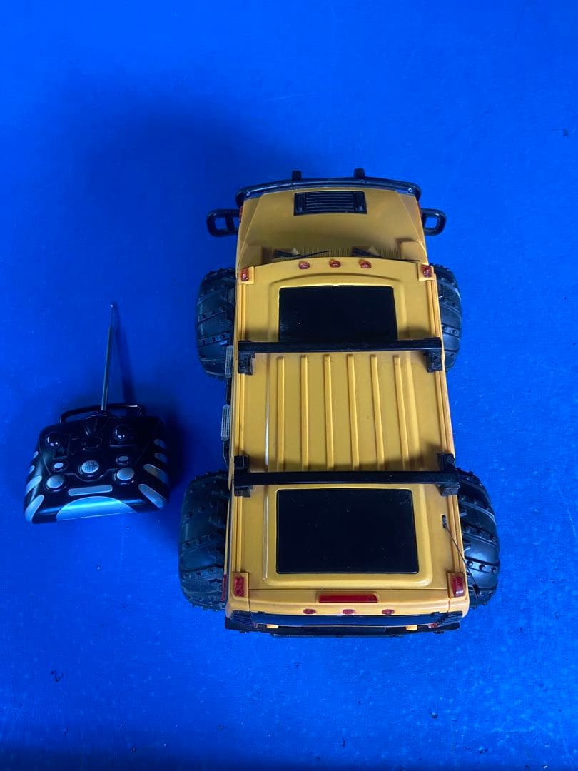 大型 ラジコンカー HUMMER風 イエロー ビッグタイヤ リモコン付き