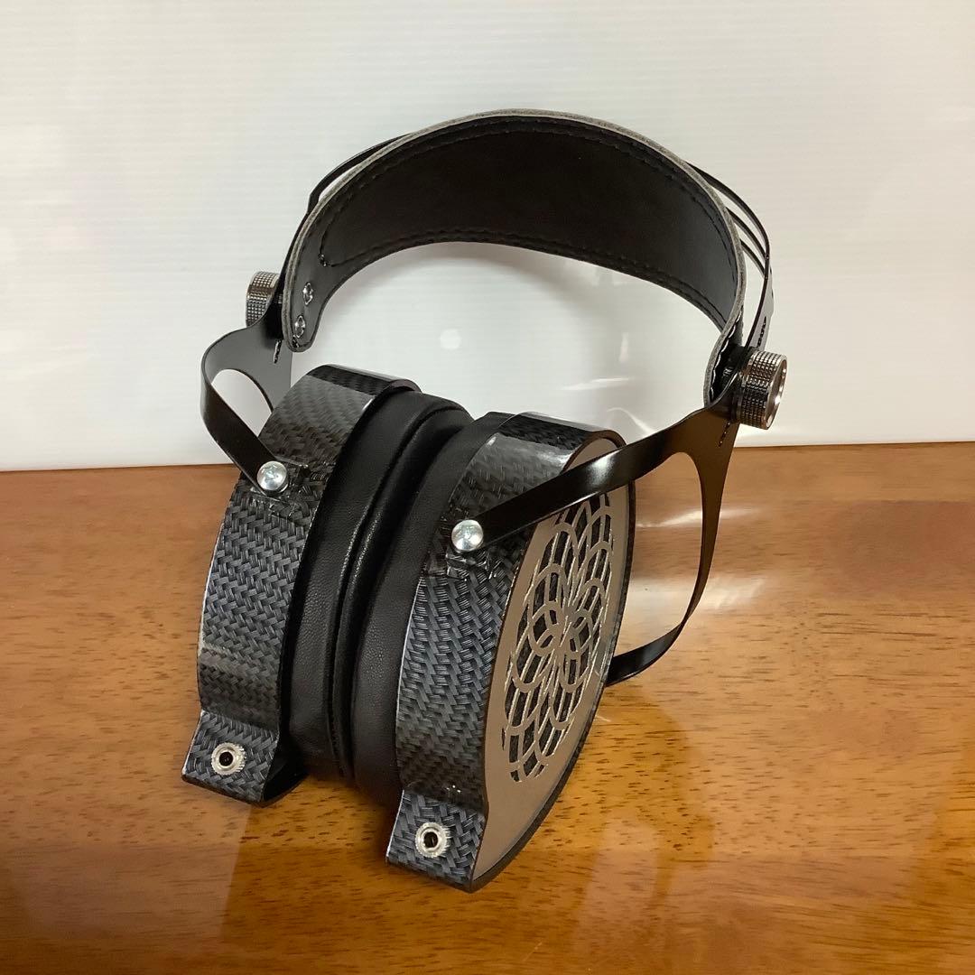 Verum Audio 平面磁界駆動型ヘッドホン Verum 1 Carbon - メルカリ