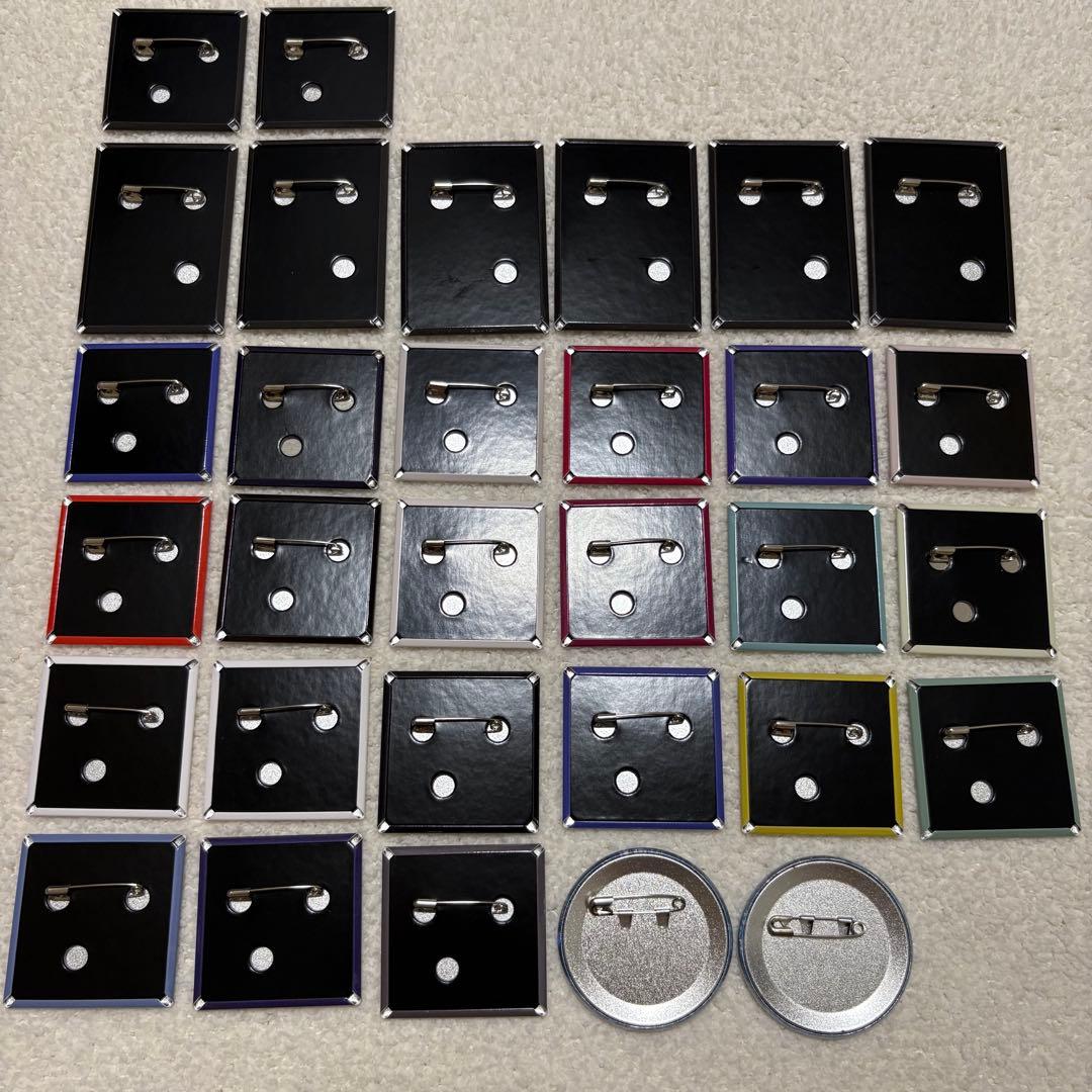 Ado モナ・リザの横顔グッズ こう見るとアタシも大きくなったもんねぇ〜缶バッジ