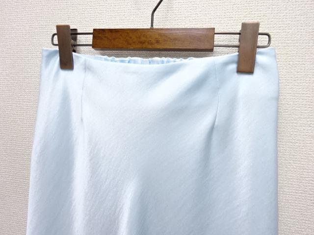 IENA《WEB・一部店舗限定 》ダブルサテンスカート　36　サックスブルー