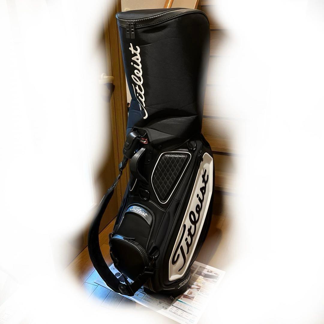 タイトリスト ツアーキャディバッグ ／ブラック/ホワイト Titleist（タイトリスト） スタンドキャディバッグ : GDOゴルフ