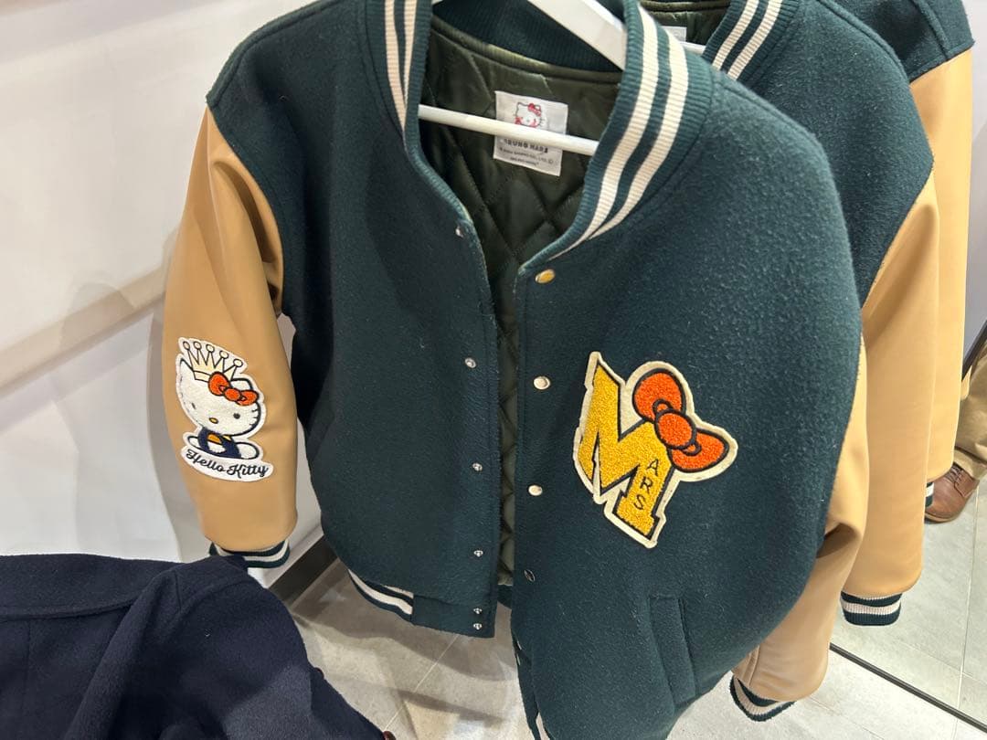 ブルーノマーズ　ハローキティコラボ　スタジャン　スタジアムジャンパー　新品未開封