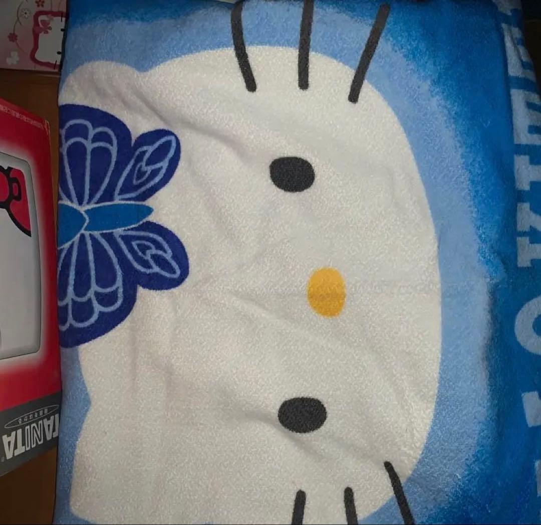 ハローキティ　希少　カオハナ　ミニロッカー　ミニハンガー　体重計　バスタオル　桶