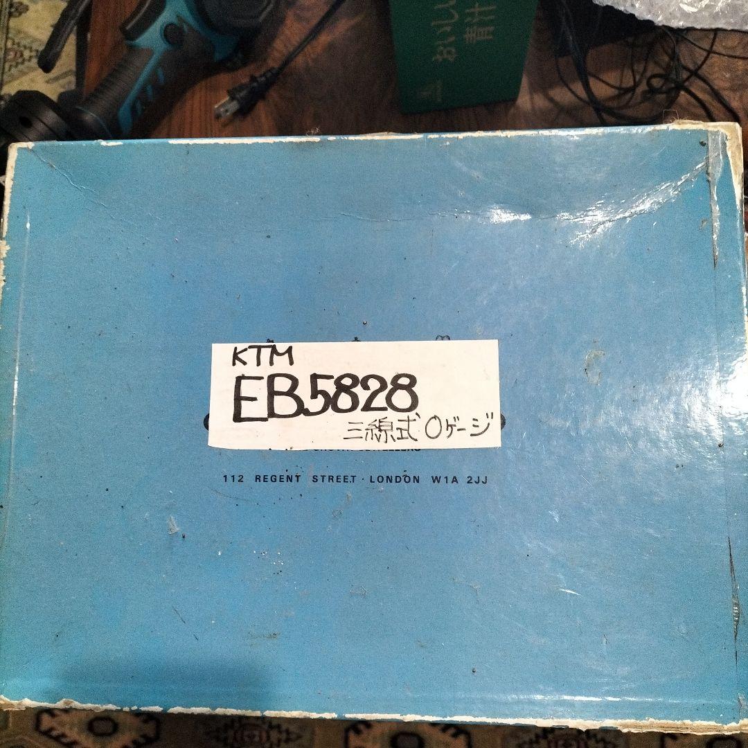 KTM EB5828 3線式Oゲージレトロ鉄道模型 緑色と白色 制御盤付き