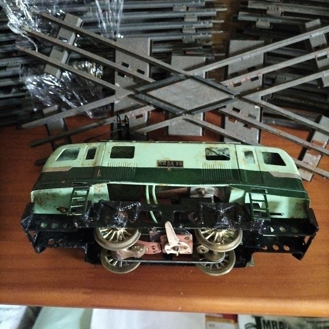 KTM EB5828 3線式Oゲージレトロ鉄道模型 緑色と白色 制御盤付き