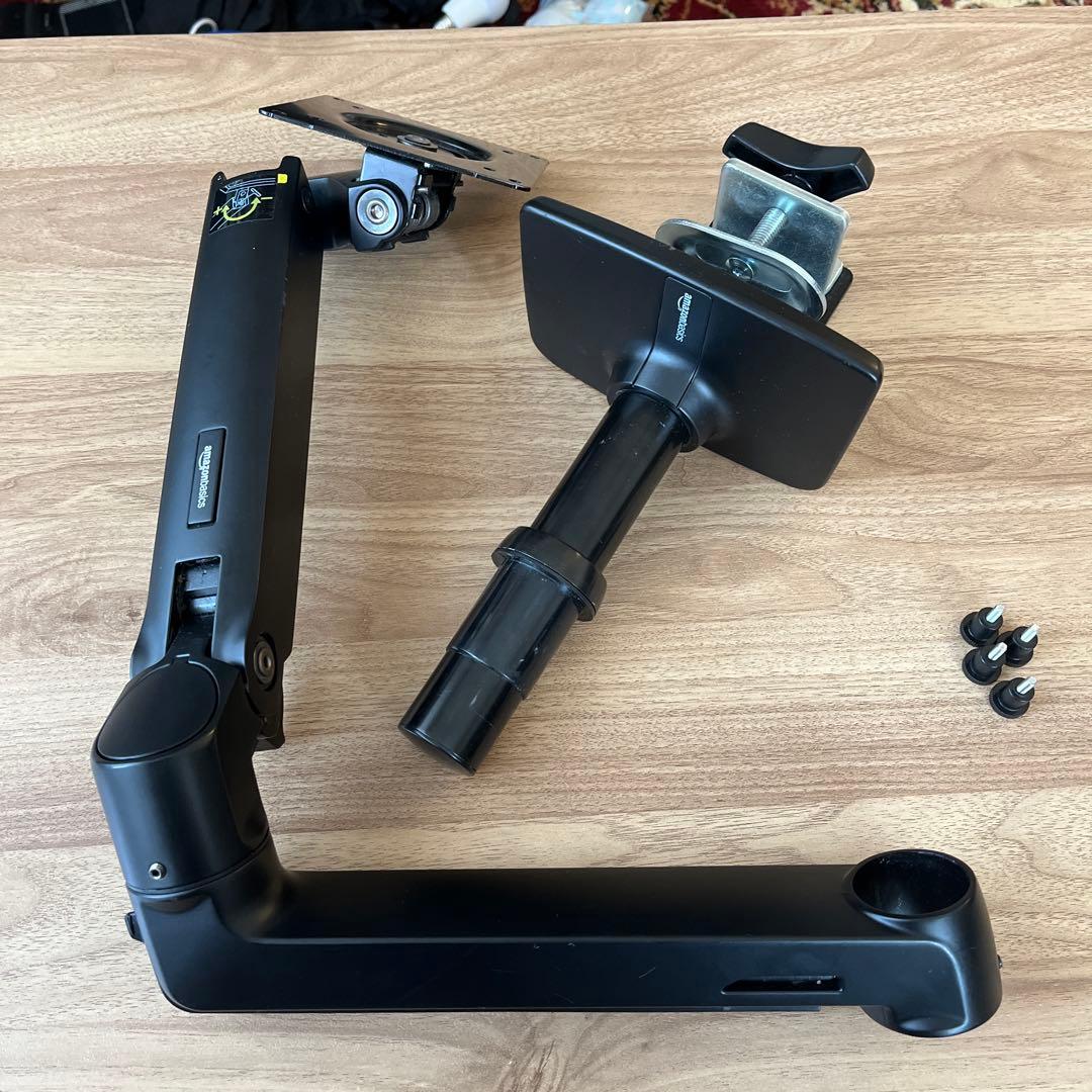 AmazonBasics モニターアーム ブラック ネジ付き Amazon.co.jp: Amazonベーシック モニターアーム 1画面 シングル 13~30