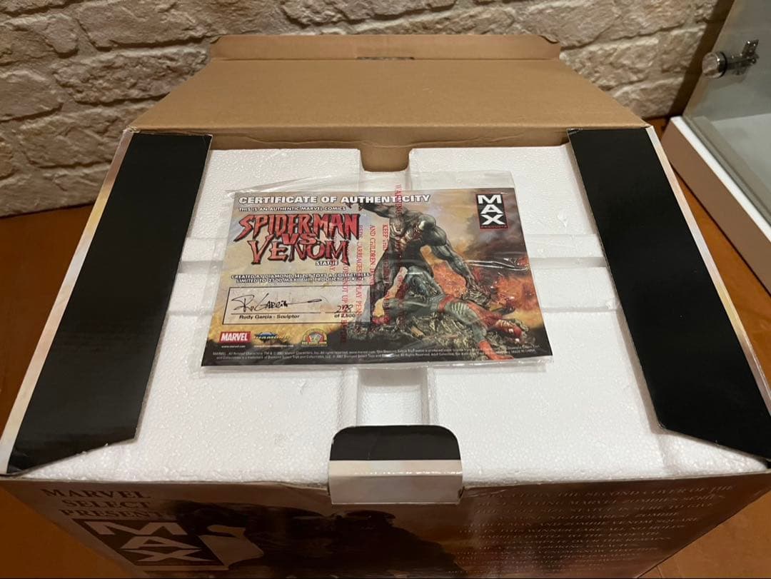 スパイダーマン ヴェノム スタチュー