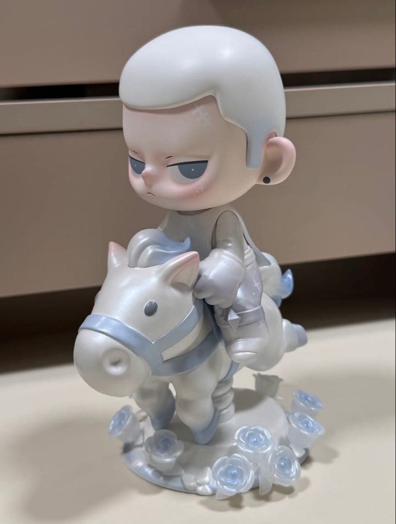 POPMART KUBO 白銀の騎士 限定フィギュア