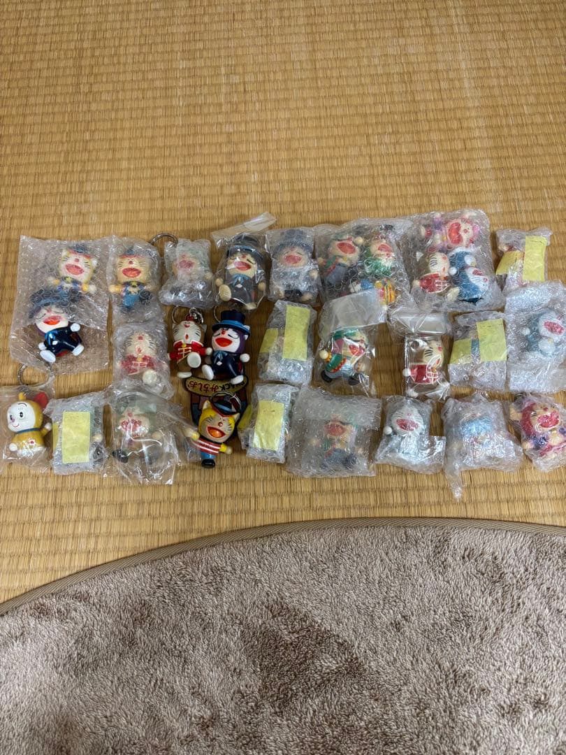 ドラえもんズ　フィギュア 約30個セット org.jpg