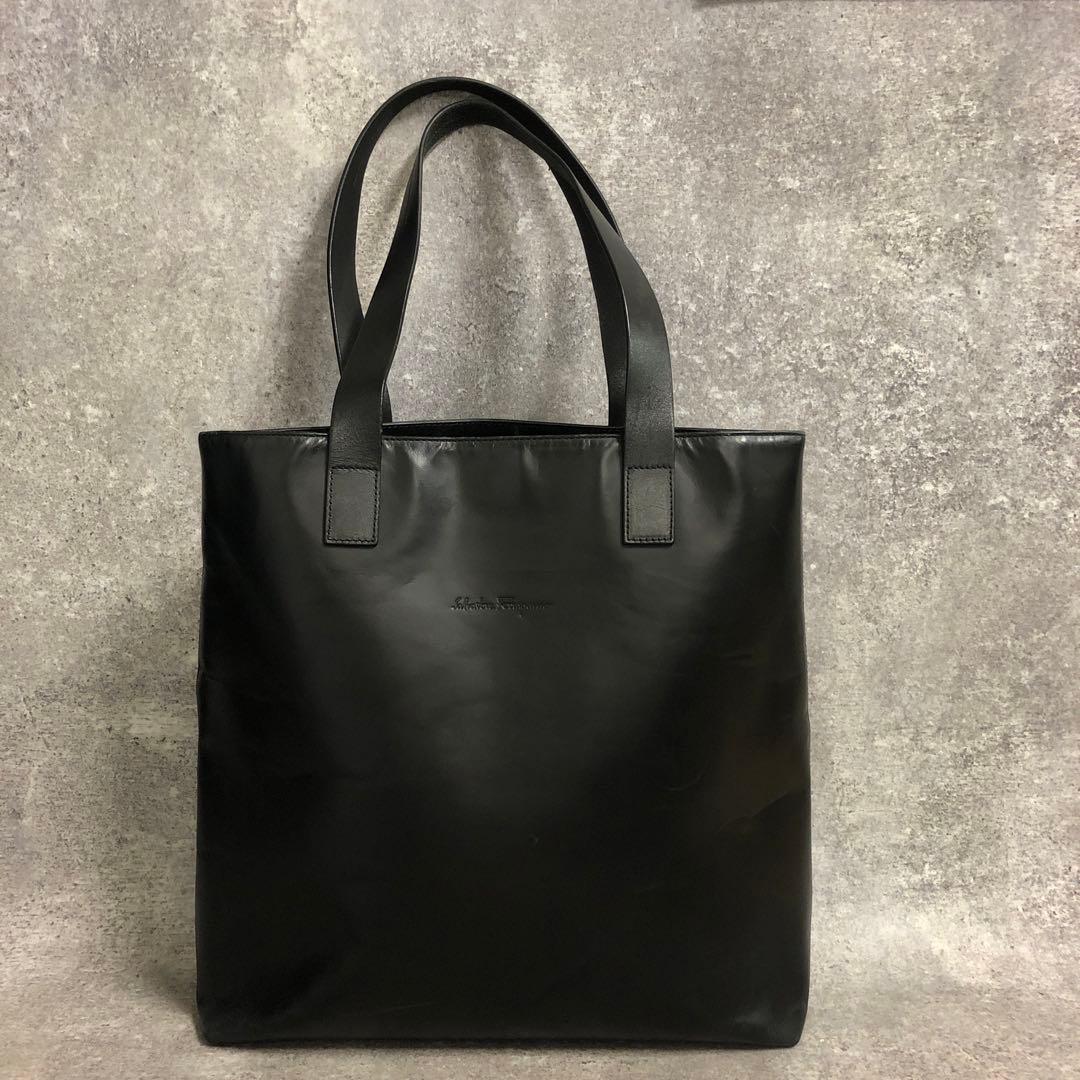 フォロー割■ フェラガモ レザートートバッグ 黒 A4可能 ユニセックス 肩掛け FERRAGAMO（フェラガモ） トートバッグ 24 1435 メンズ レザー