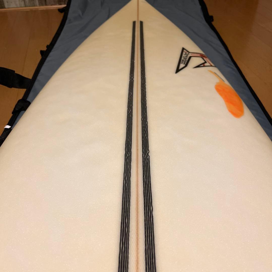 ジャスティスサーフボード　チリ5'10 25.6L
