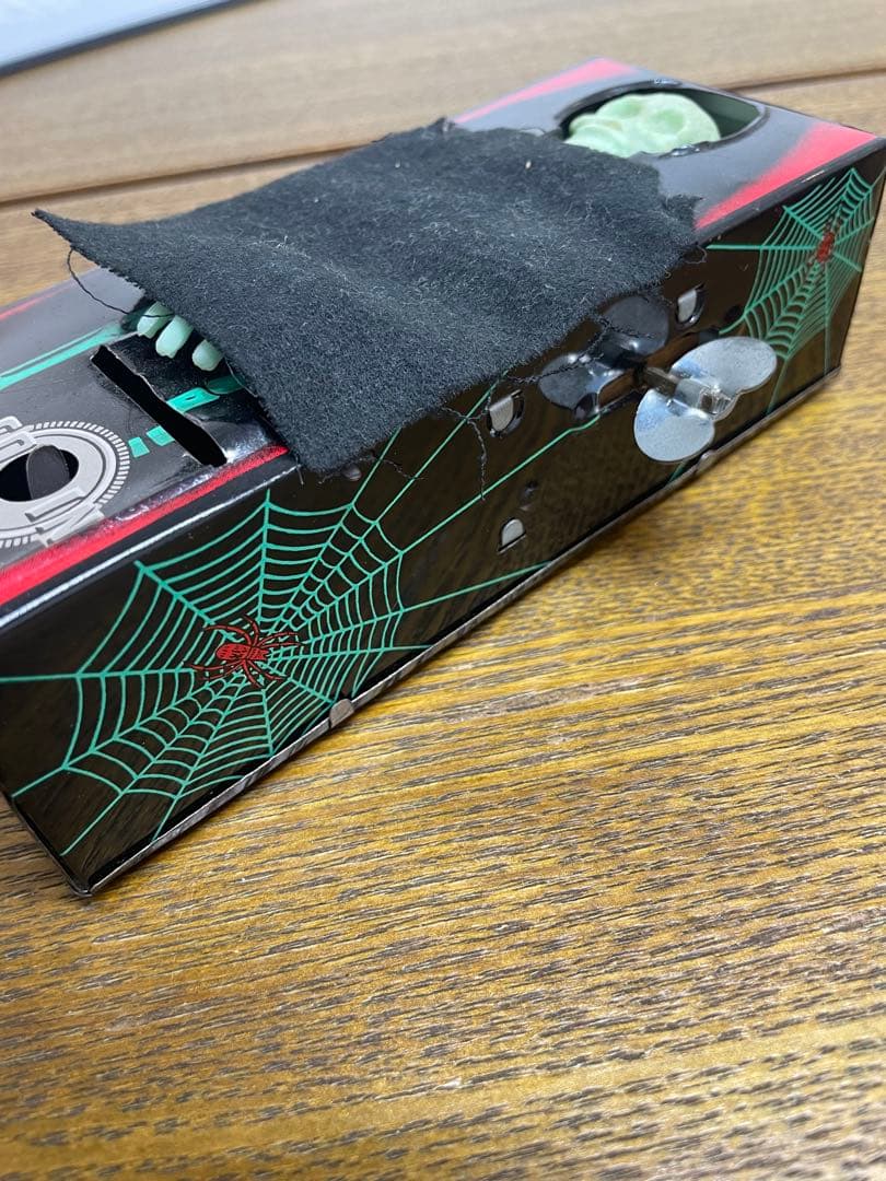 COFFIN BANK 骸骨デザイン 機械式ワインドアップ