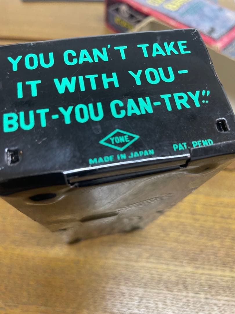 COFFIN BANK 骸骨デザイン 機械式ワインドアップ