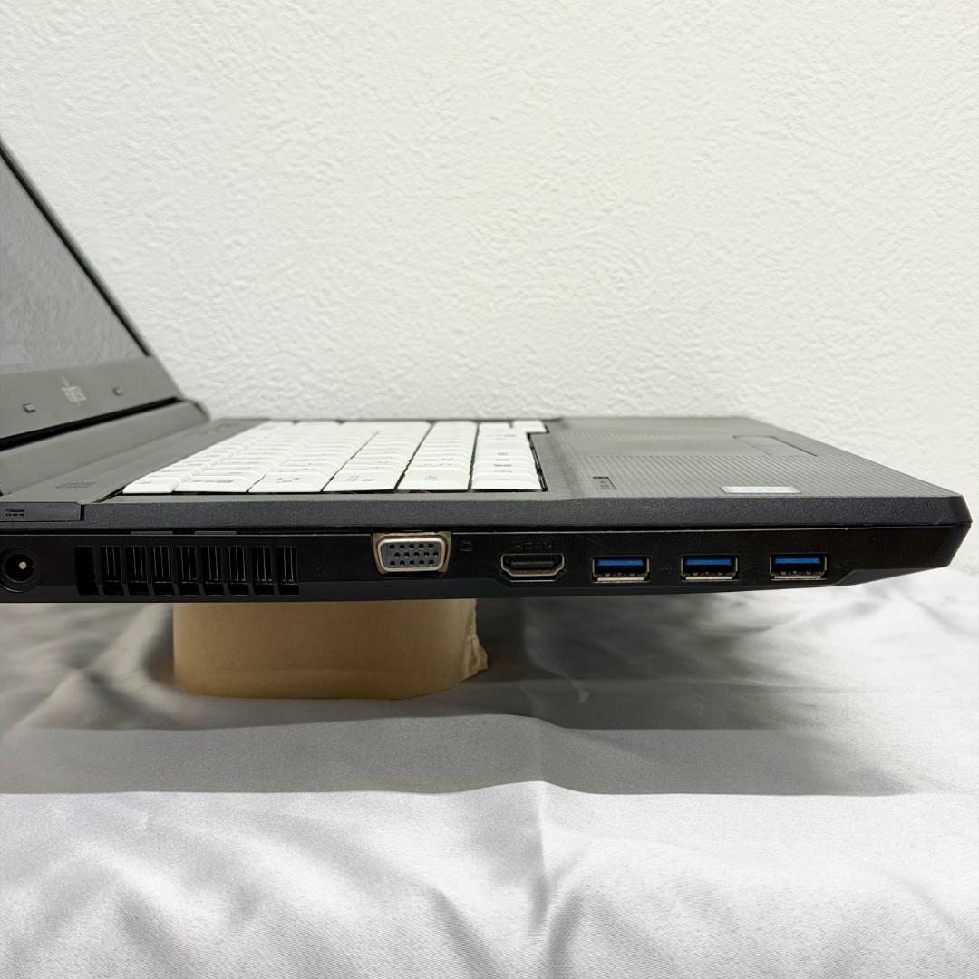 すぐに使えるWindows11 Pro搭載機 LIFEBOOK A577/R - メルカリ