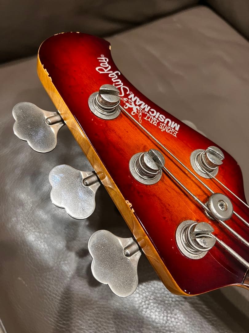 【レア＆訳アリ価格！】MUSICMAN StingRay \"Limited\"