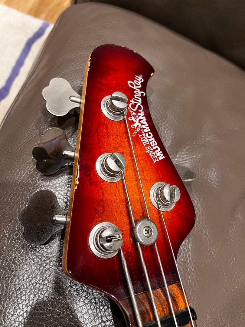 【レア＆訳アリ価格！】MUSICMAN StingRay \"Limited\"