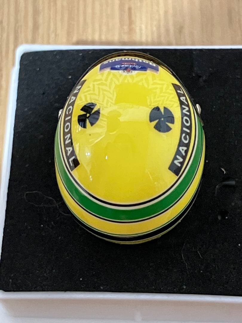 セナ　94年　ミニヘルメット　J.F.CREATIONS 1/12 ロスマンズ