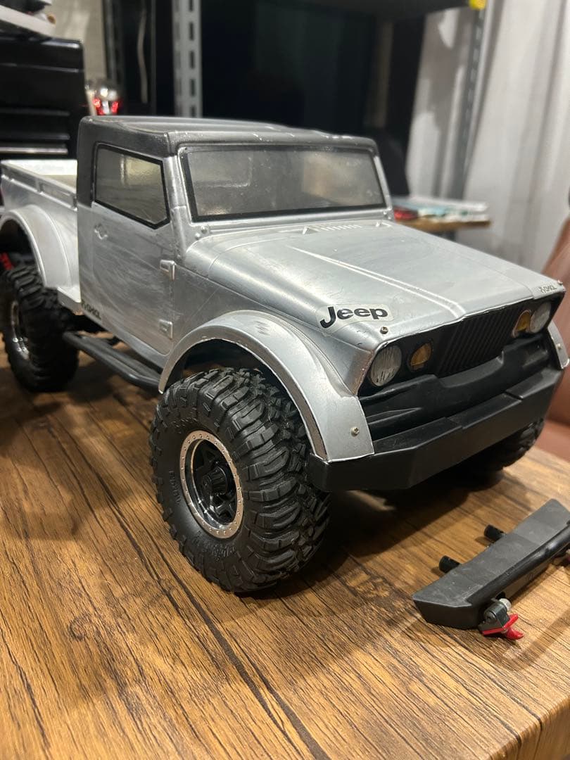 jeepチェロキーRCカー おまけボディ付き