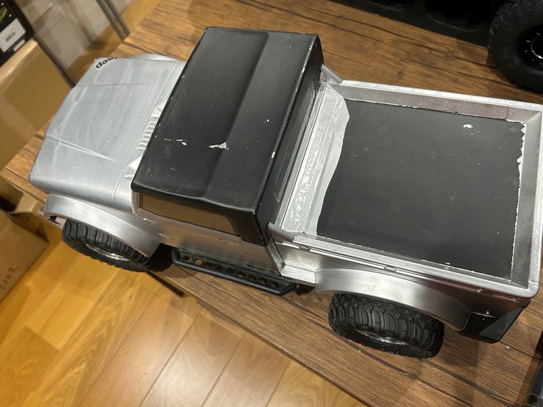 jeepチェロキーRCカー おまけボディ付き