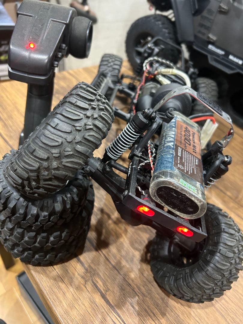 jeepチェロキーRCカー おまけボディ付き