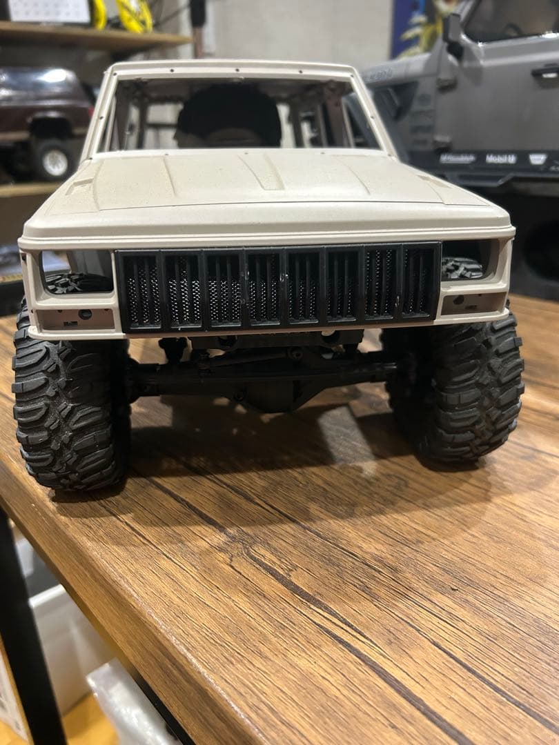 jeepチェロキーRCカー おまけボディ付き